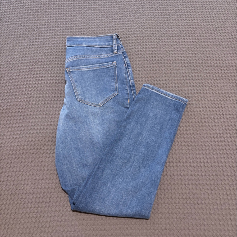 Old navy rockstar super skinny jeans